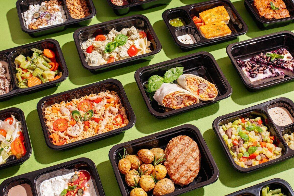 Достава свеже припремљених оброка за кућу и канцеларију и недељни планови